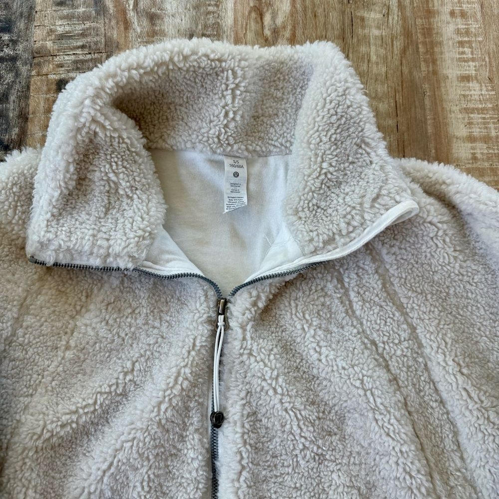 Lululemon texture fleece Sherpa Jacket - Picture 2 of 8
